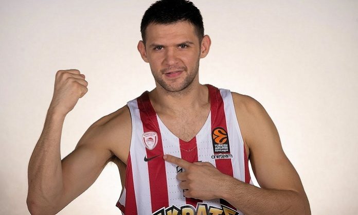 kostas papanikolau