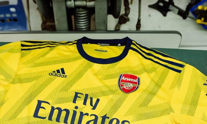 arenal-away kit