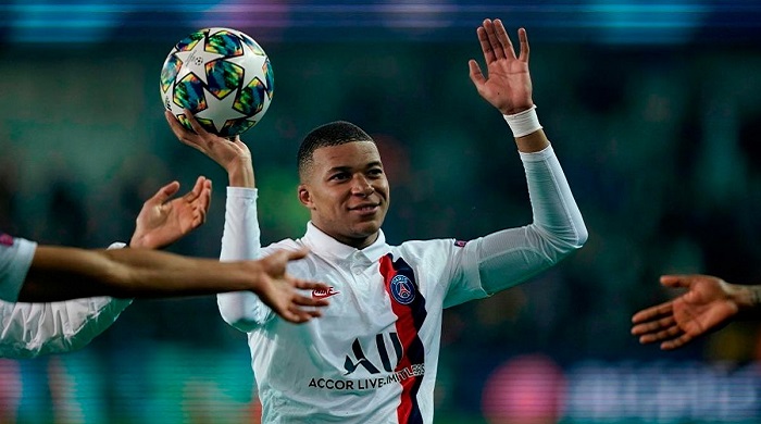 kylianmbappe-psg24