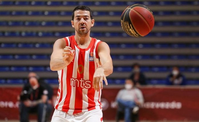 KLUB je danas zvanično saopštio da se rastao sa Amerikancem Košarkaš Tejlor Ročesti i KK Crvena zvezda okončali su danas saradnju i iskusni američki bek nije više član crveno-belih, saopštio je klub sa Malog Kalemegdana. 